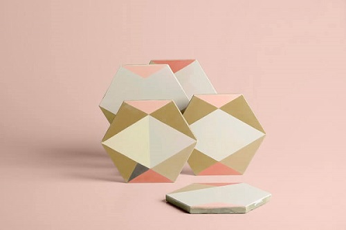 carreaux de ciment forme hexagonale dessinés par Eli Gutierrez Designeuse et édités par Cimenterie de la Tour
